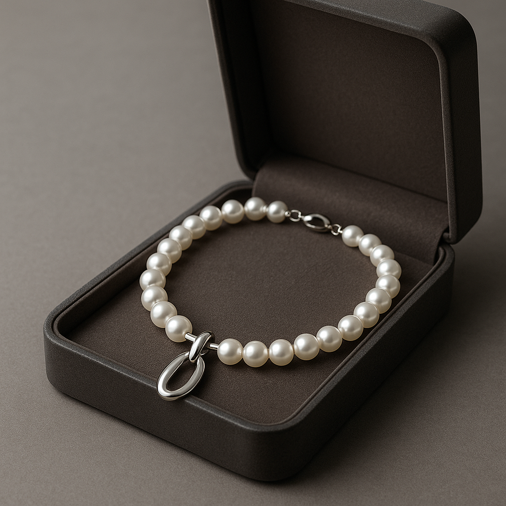 Elegante Halskette mit Perlen